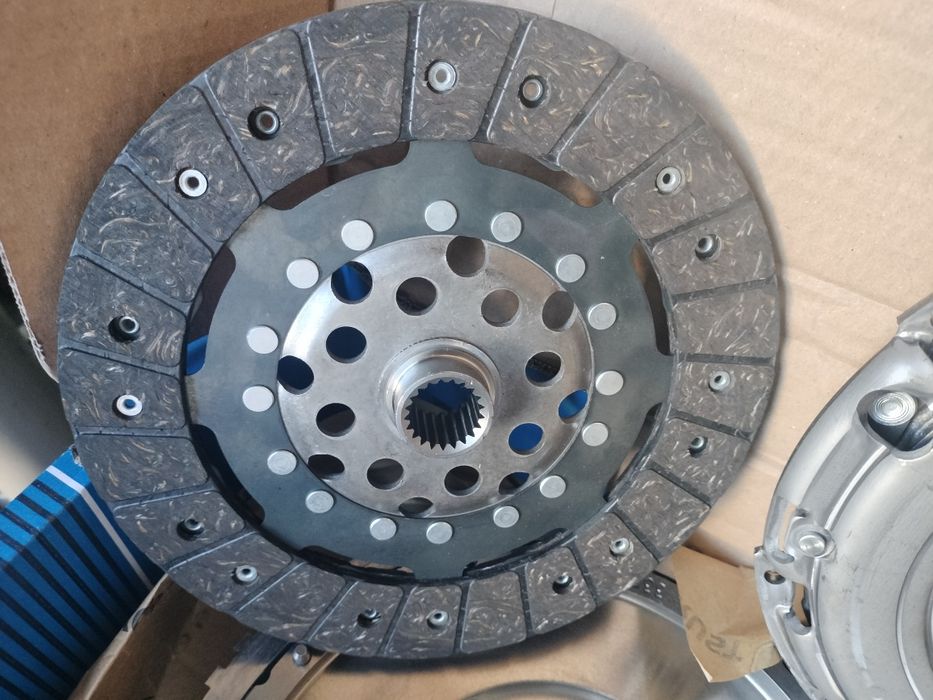 Kit de Embraiagem com volante bimassa para motores Renault 1.5 DCI - Novo