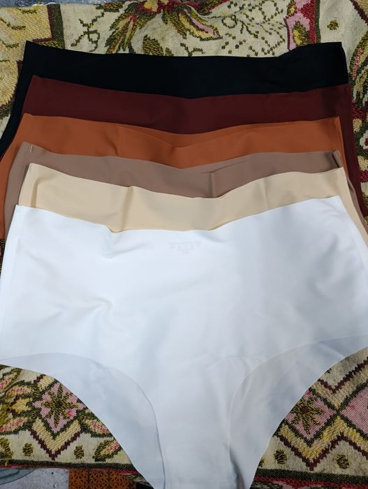 Комплект нижнего белья женское