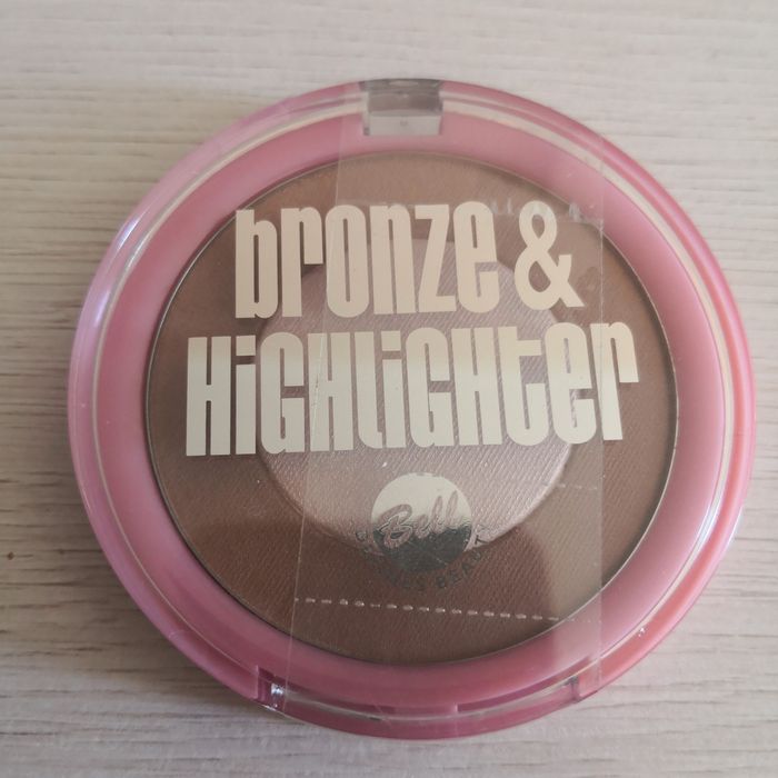 BELL Bronze & Highlighter - Bronzer i rozświetlacz Bronze Light 01 9g