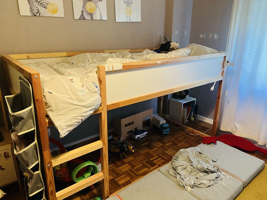 Cama criança Ikea Kura + Colchão