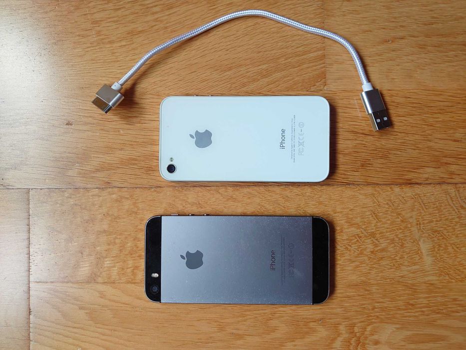 Iphones 4 e 5s a funcionar