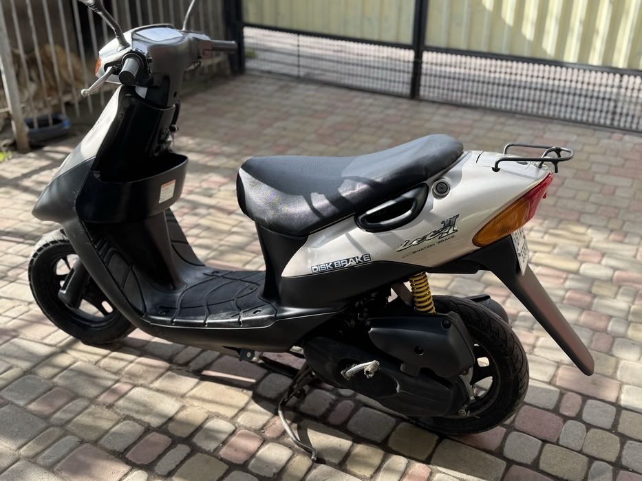 Скутер Suzuki lets 2