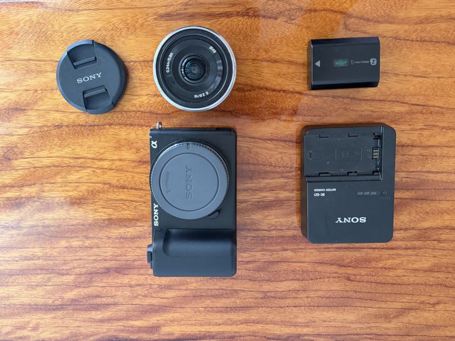 Sony ZV-E10 II + 16 mm 2.8