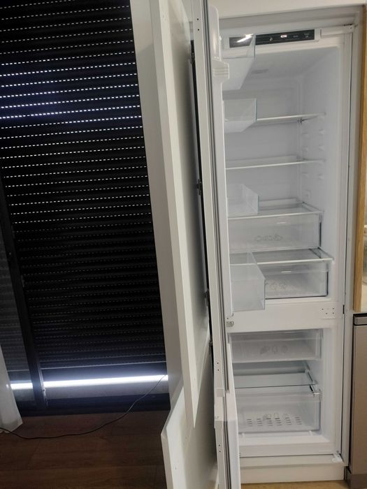 Frigorífico de encastre