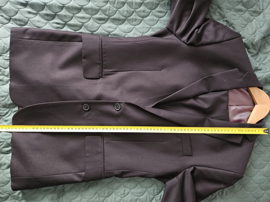 Czarny garnitur męski