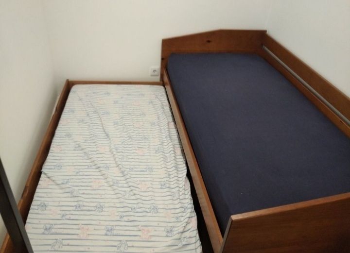 Cama dupla (sem colchões)