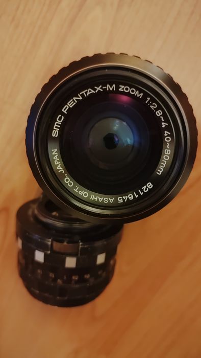 Об'єктив SMC Pentax-M ZOOM 2,8-4 40-80mm та Pentacon 1,8/50 mm auto