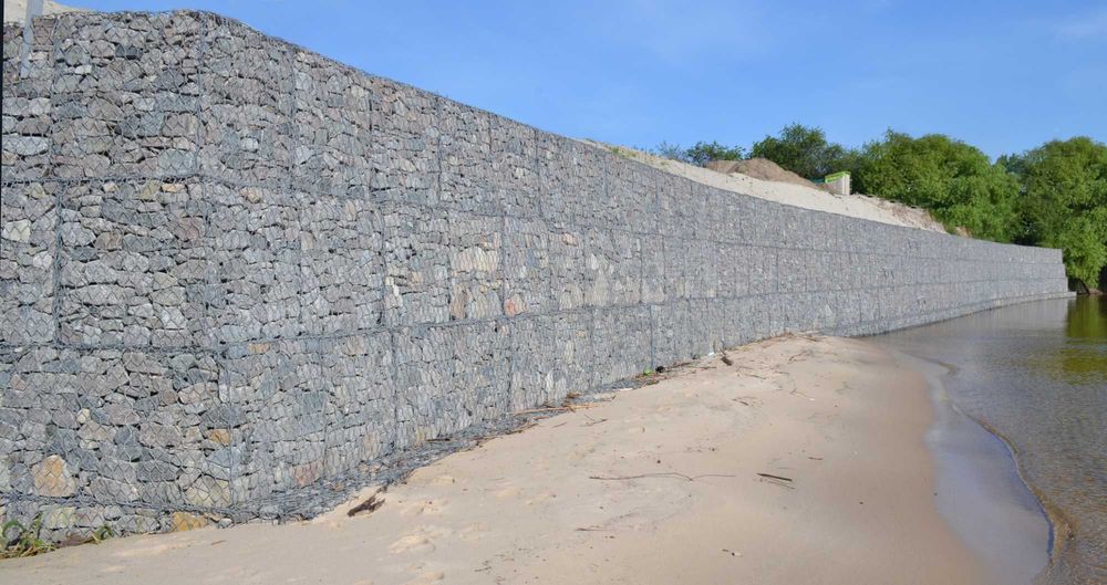 Берегоукріплення габіонами,  укріплення берегу габіонами