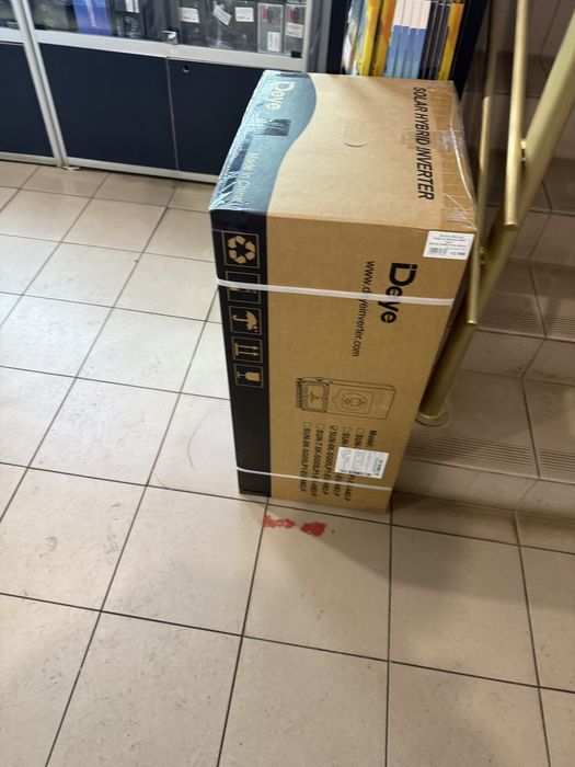 Інвертор гібридний 6kw Deye sun-6k-sg05lp1-eu-am2-p