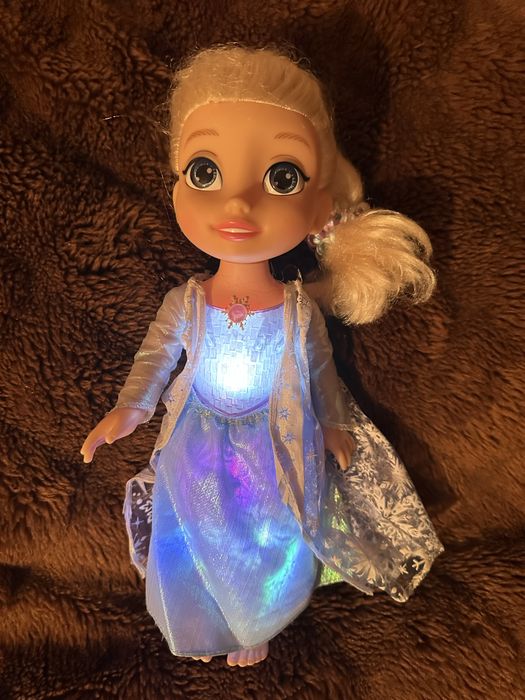 Lalka Elza śpiewajaca i świecąca DUŻA