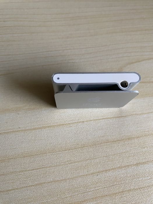 iPod Shuffle silver 1 Gb 2nd geração