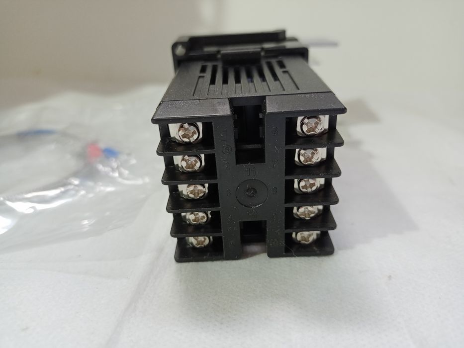 cyfrowy regulator temperatury PID REX-C100