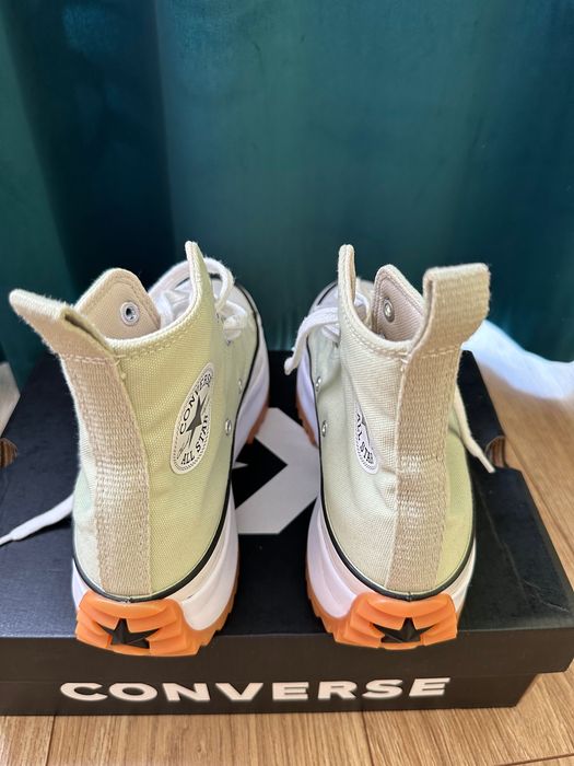 Converse Run Stat Hike