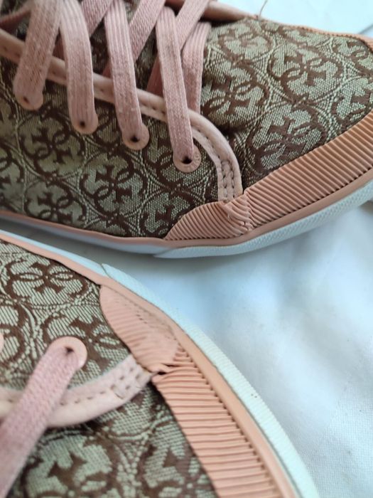 Кеди кросівки рожеві лого високі взуття  гес гесс Guess