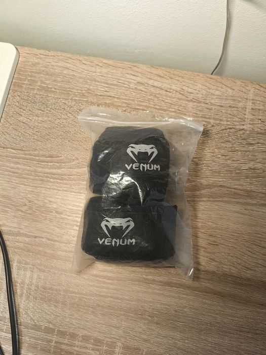 Nowe owijki bokserskie venum