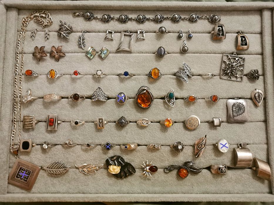 Biżuteria srebrna próba 925 pierścionek wisiorek naszyjnik broszka