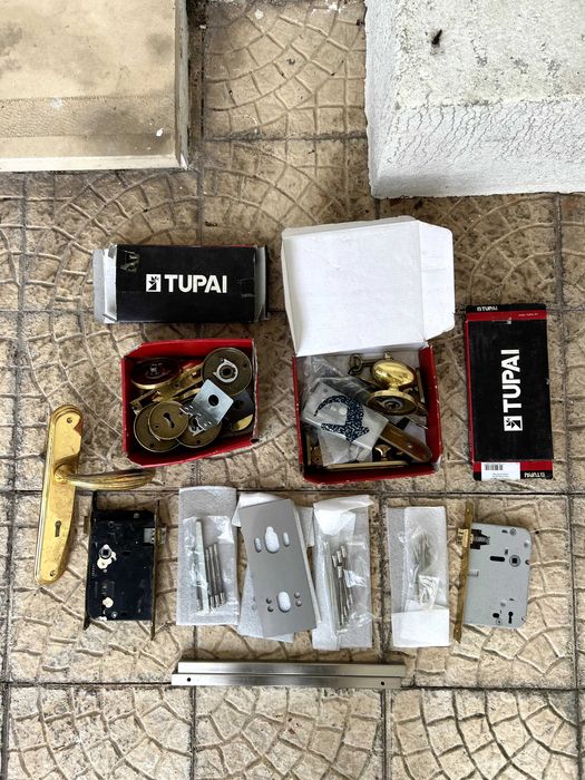 Fechaduras, Maçanetas e Diversos Tupai