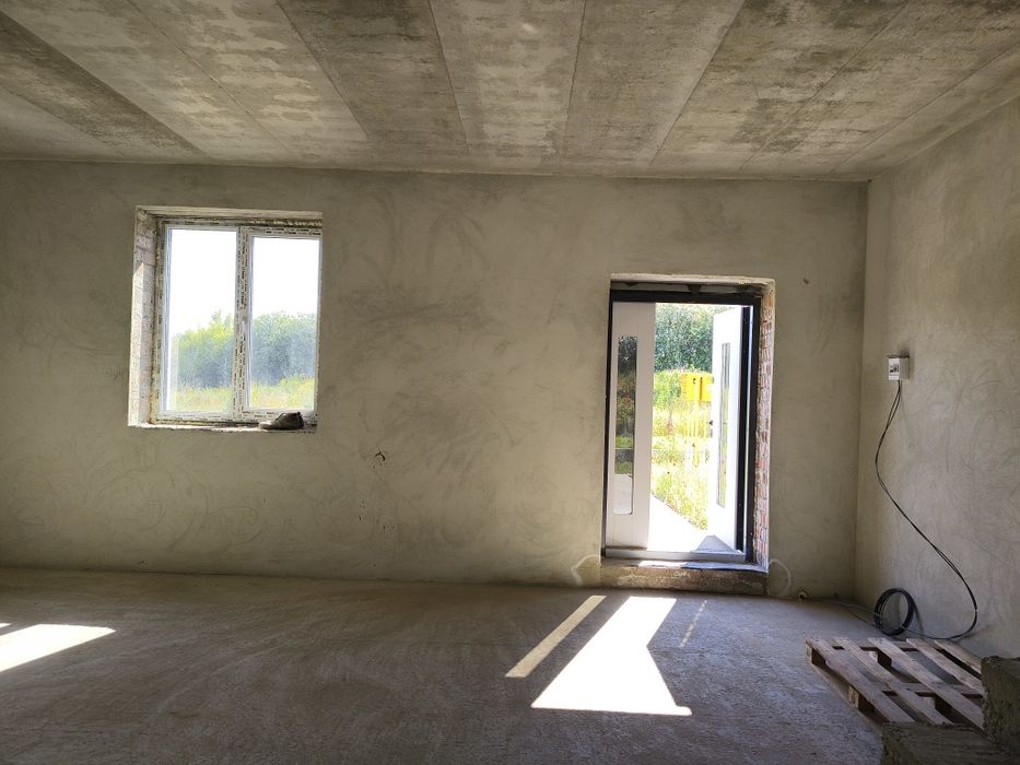Продаж 3-кімнатного таунхаусу по вул. Лисика в м. Винники біля Львова.