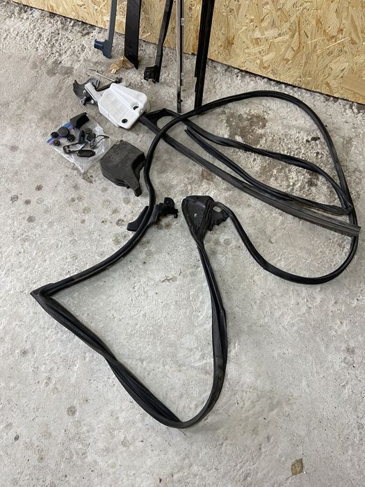 Остатки двери передней правой Lexus NX 2015 - 2021