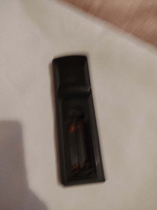 Czarny pilot Synaps.