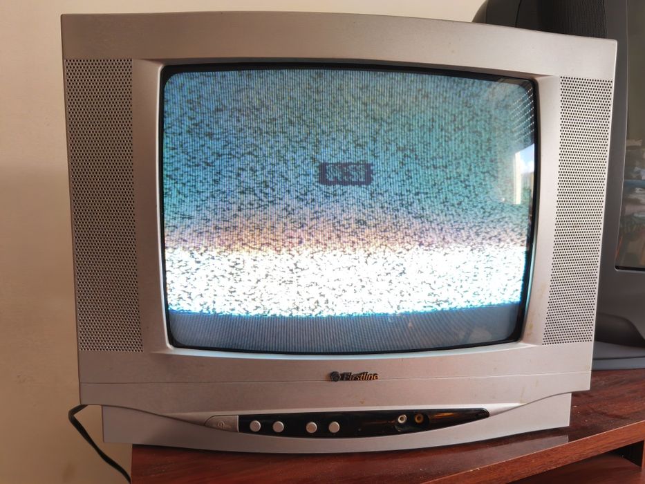 Televisor Firstline