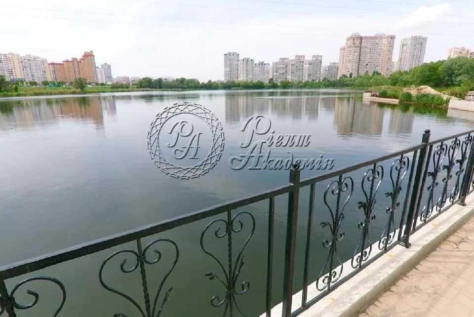 Продам квартиру ЖК Лебединый Київ, Ревуцького вул.