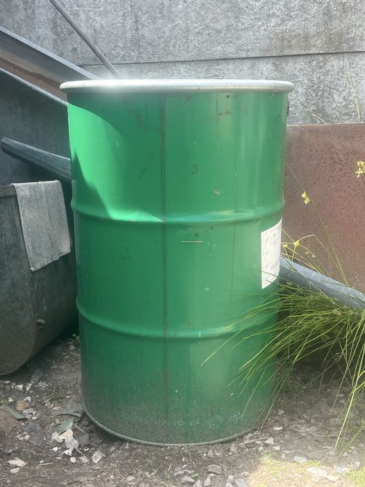 Beczki metalowe 200l