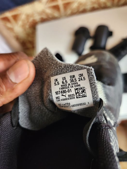 Chuteiras e caneleiras