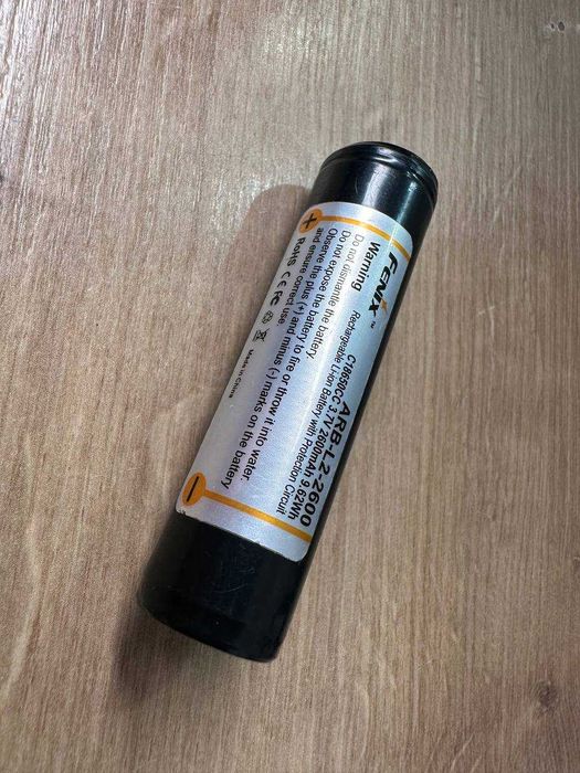 Ліхтар Fenix UC30 960 люмен + аккумулятор