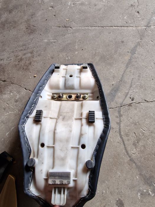 Siedzenie kanapa suzuki gs 500