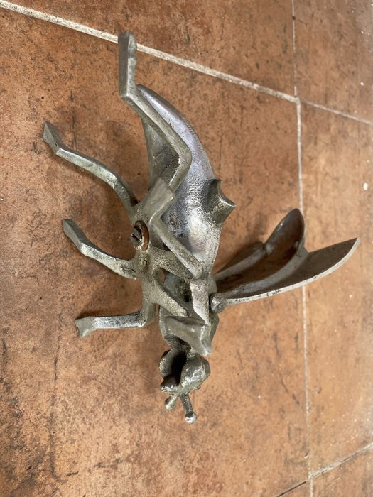 Mosca cinzeiro antigo