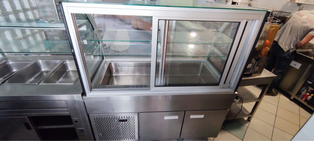 Bancada Self-service Banho-Maria e Vitrine refrigerad