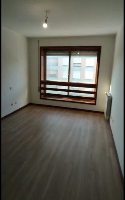 T2 c/ lugar de garagem para arrendar