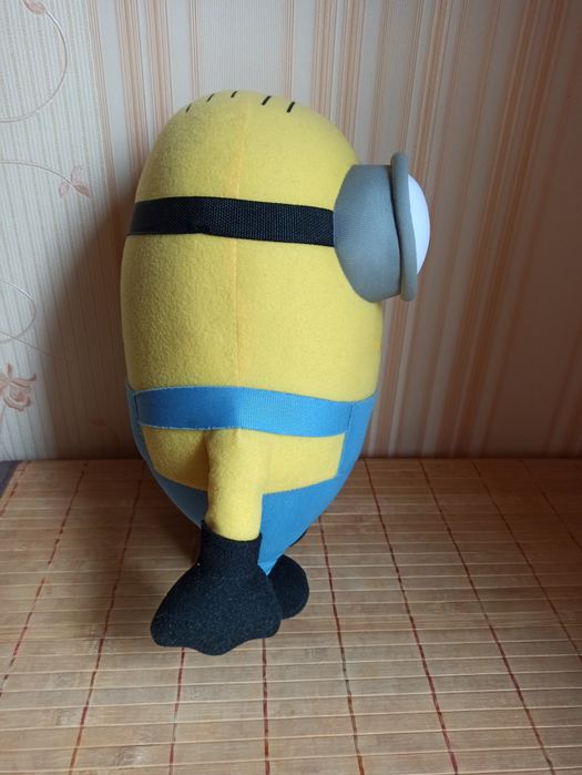Игрушка миньон оригинал