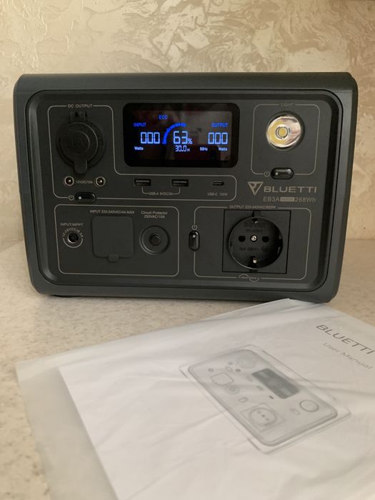 В наявності зарядна станція Bluetti
