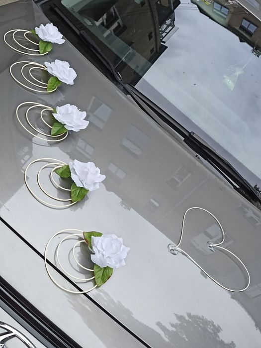 Dekoracja biała  na auto