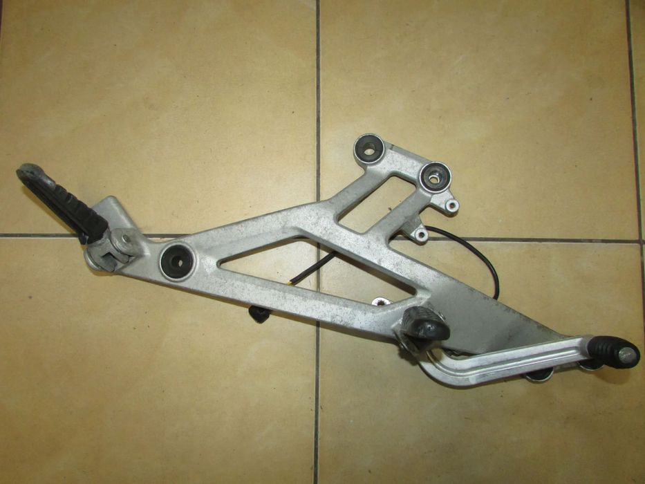 Ducati Monster 600 620 900 podnóżek set panel prawy