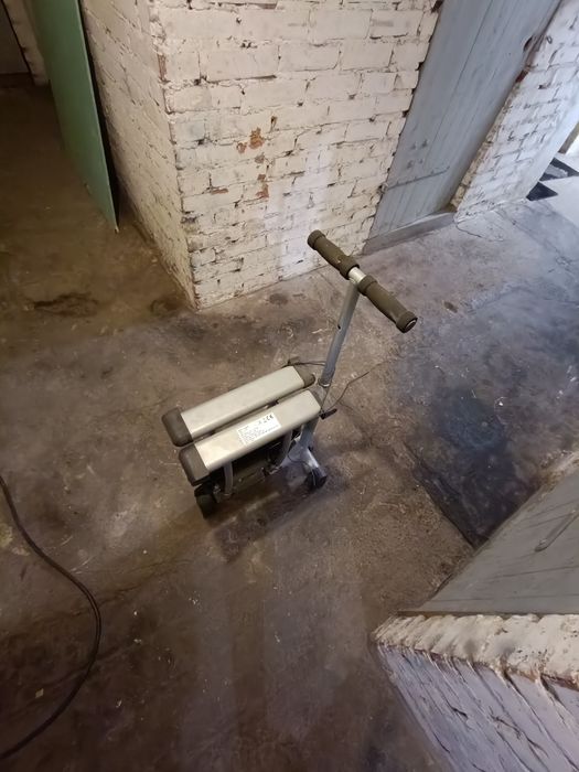 trenarz do ćwiczeń nóg przenośny