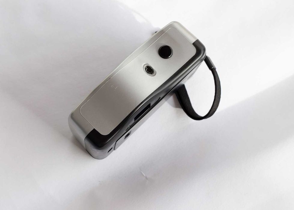 Máquina Fotográfica analógica (ler descrição )35mm Point-and-shoot PRO