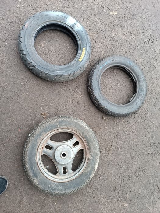 Продам  задній  і передній диск,покришки на сузукі і сепія,адрес,хонда