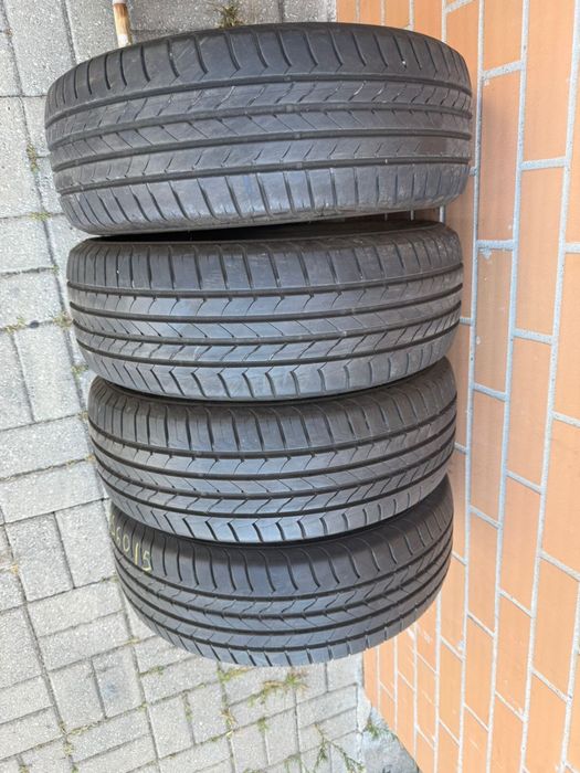 Vendo pneus 205/55 R16