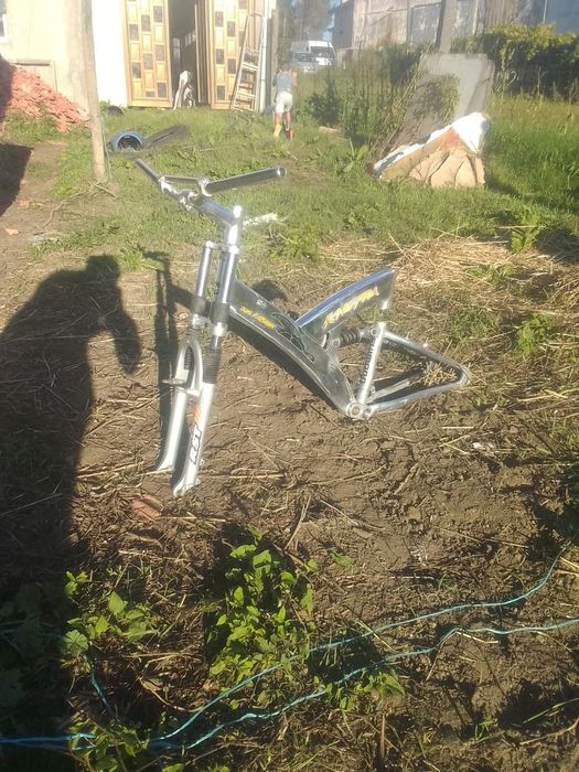 Quadro Downhill para venda