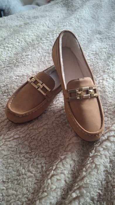 Sprzedam botki nowe buty