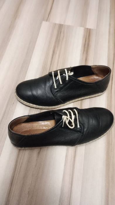 Półbuty damskie skórzane czarne rozm 39