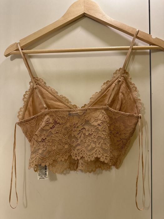 Pudrowo różowy top koronkowy Zara