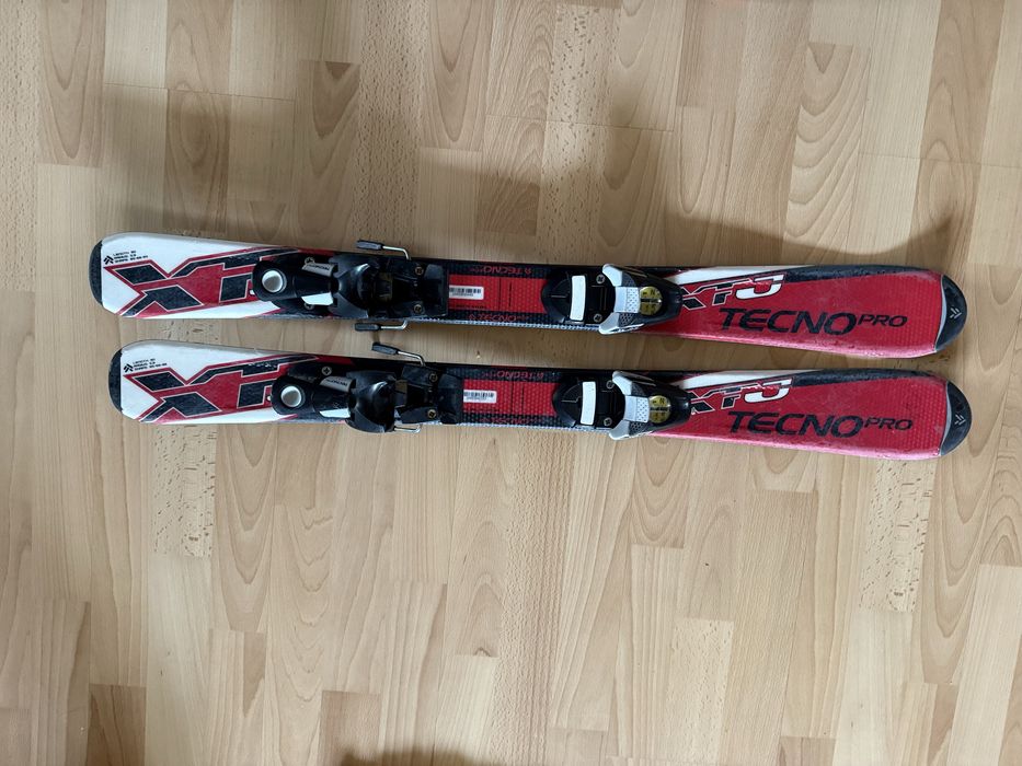 Komplet narty kijki buty i kask