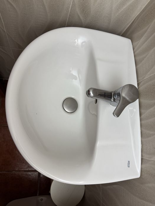 Lavatorio com coluna