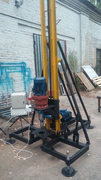 Буріння свердловин малогабаритною установкою