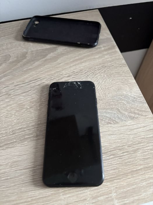 Telefon iphone SE