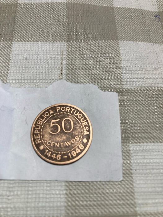 Moedas de escudo Guiné